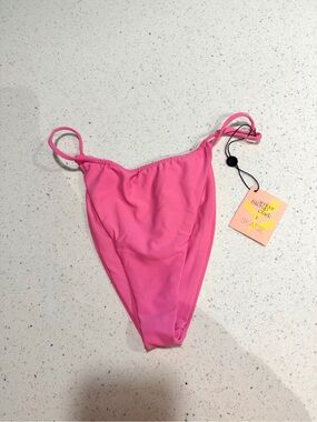 NWT Skatie Bikini Bottoms - Bobbi - Hot Pink - M